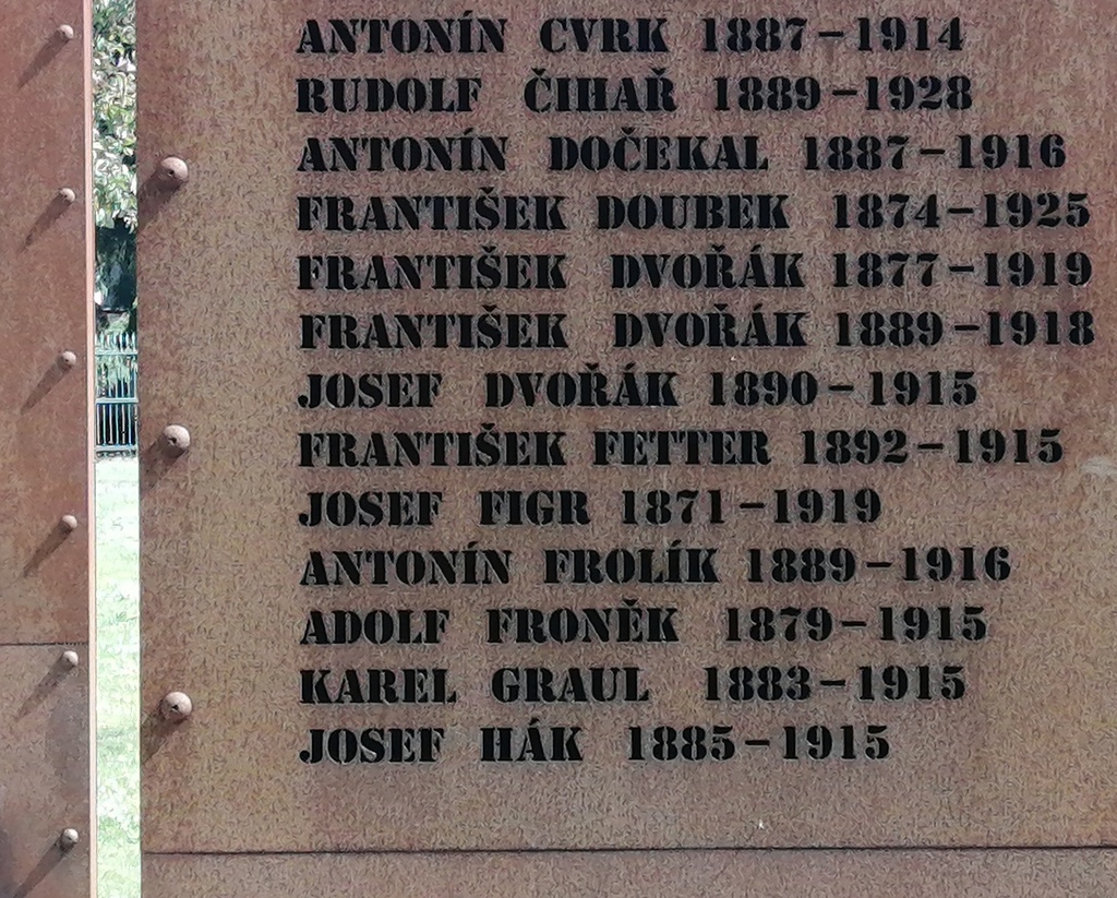 Brandys památník2