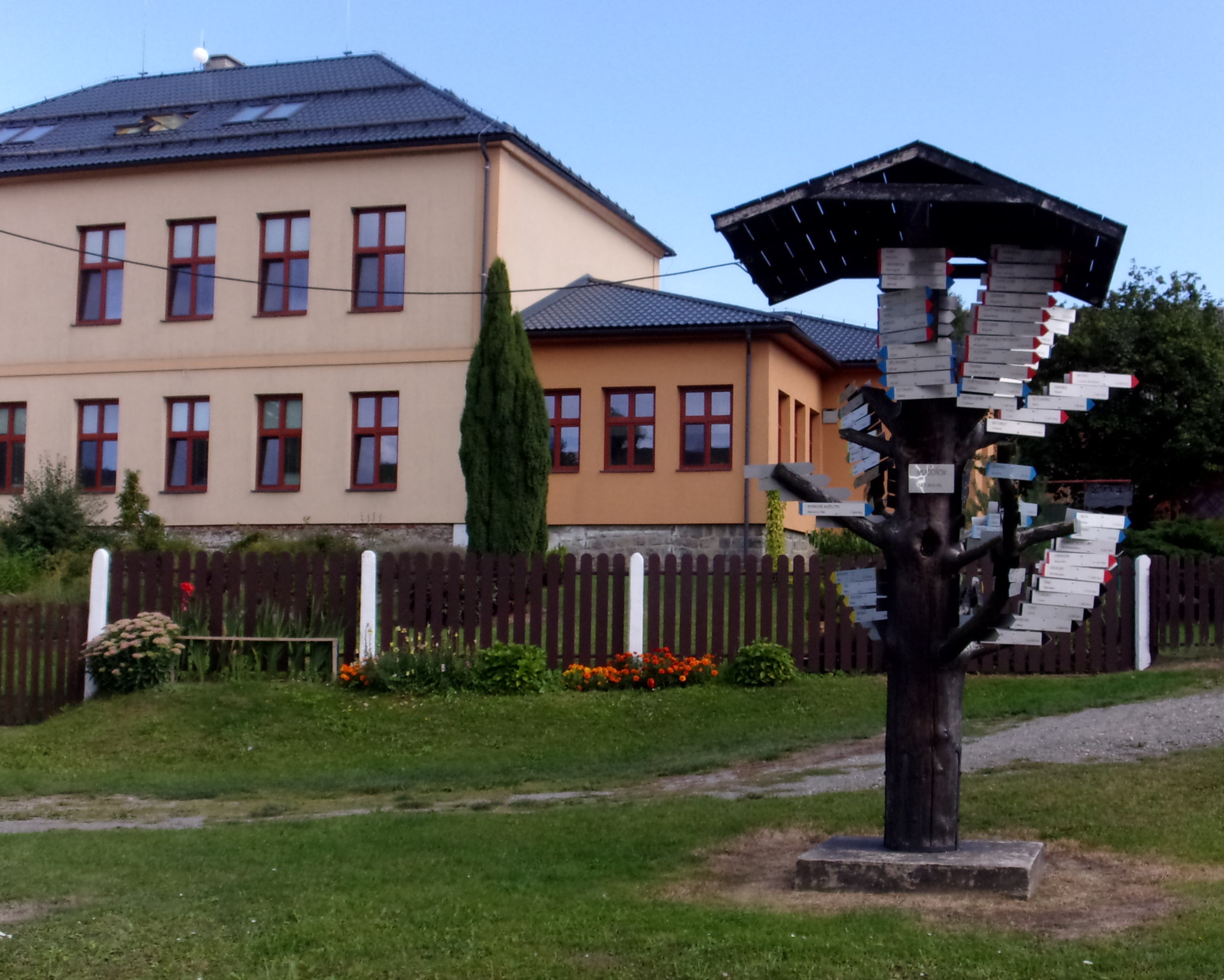 1 Mladoňov 02