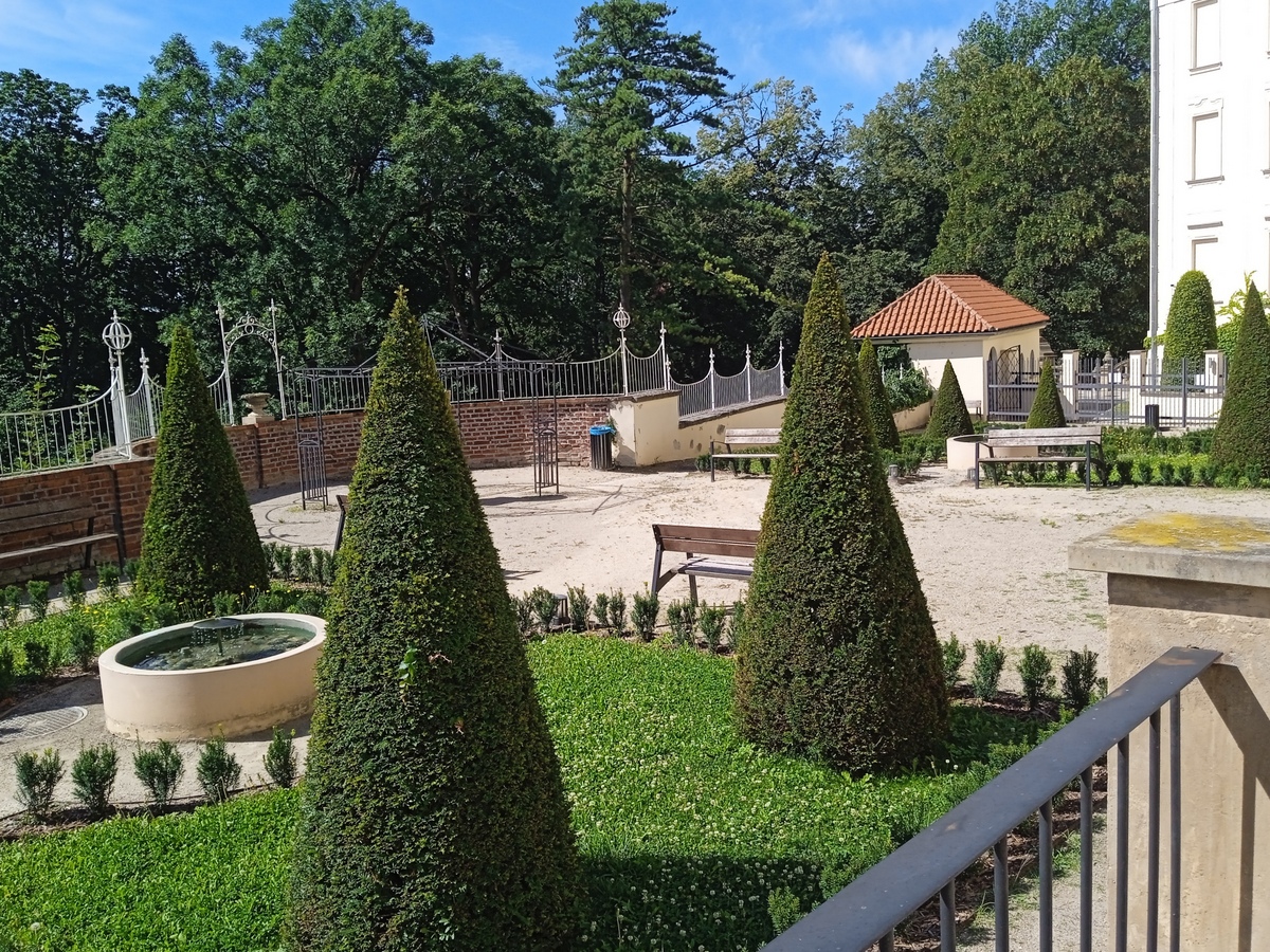 3 arcib.palác zahrada 6
