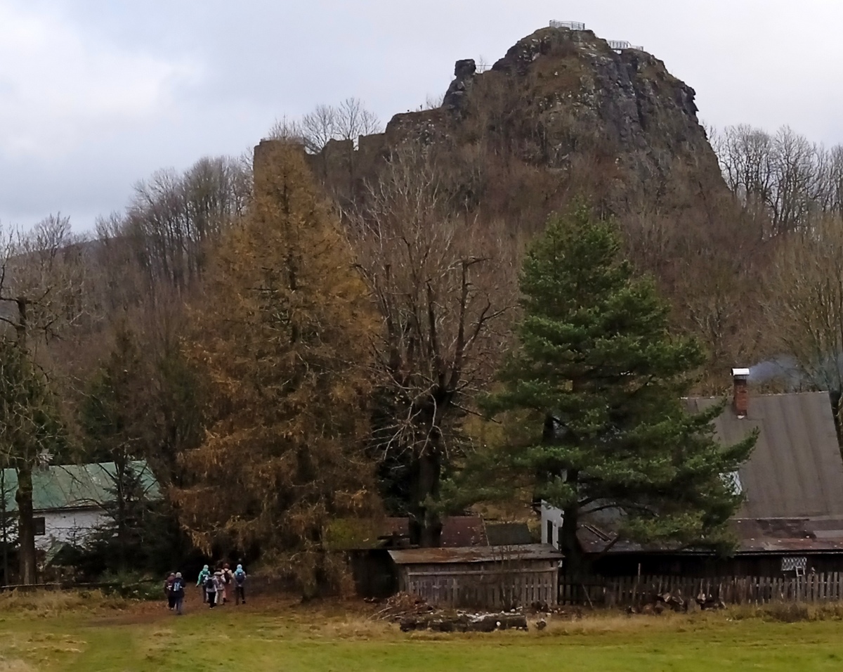 3 Tolštejn hrad 01