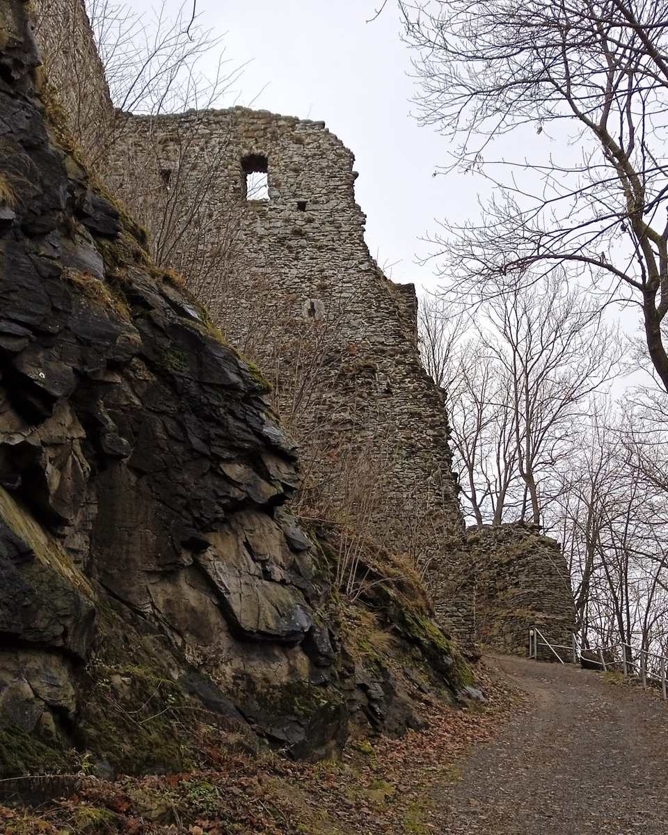 3 Tolštejn hrad 03